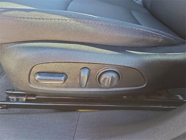 Used 2022 Chevrolet Malibu LT image 11