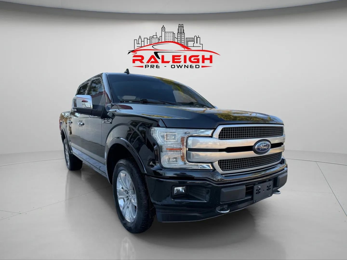 Used 2018 Ford F150 Platinum w/ Trailer Tow Package AWD/4WD image 4