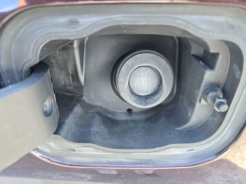 Used 2020 GMC Acadia SLE w/ Driver Convenience Package image 15