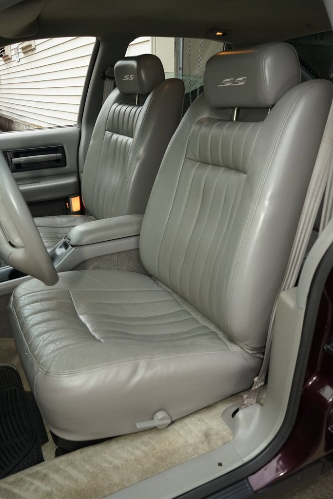 Used 1995 Chevrolet Impala SS image 3