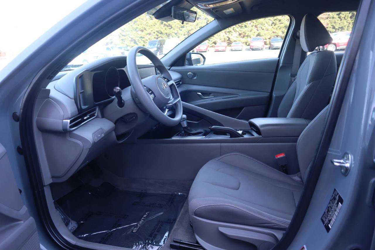 Used 2023 Hyundai Elantra SEL FWD image 50