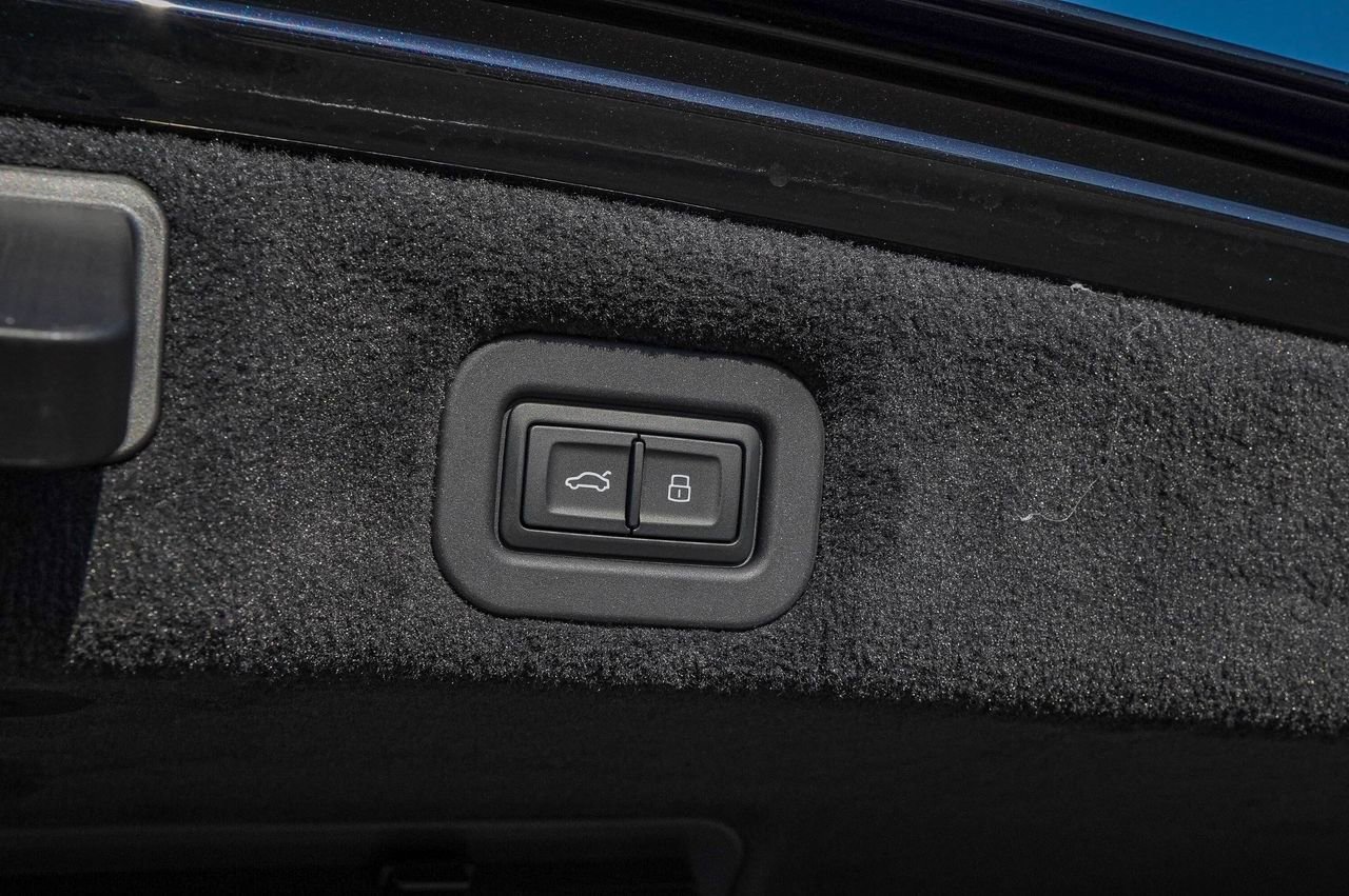 New 2026 Bentley Flying Spur Plug-In Hybrid AWD/4WD image 41