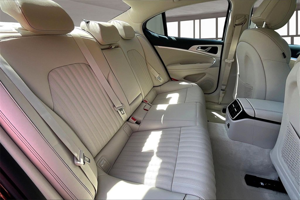 New 2026 Genesis G70 2.5T Prestige image 9