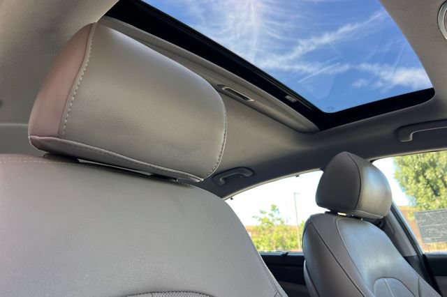 Used 2018 Hyundai Sonata Limited w/ Limited Ultimate Package 03 FWD image 18