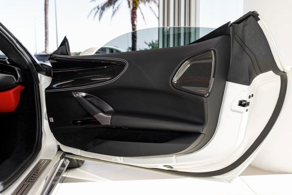 Used 2024 Ferrari SF90 Spider AWD/4WD image 39