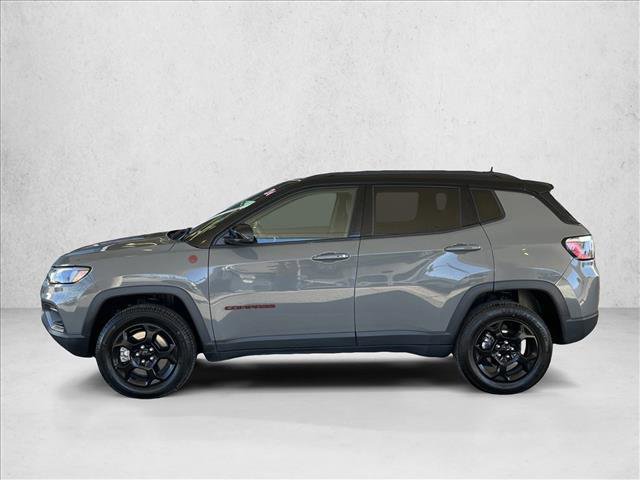 Used 2024 Jeep Compass Trailhawk video 2