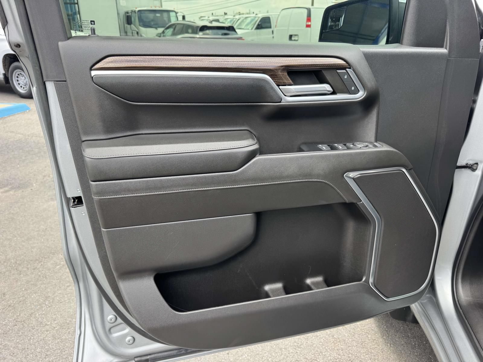 Used 2024 Chevrolet Silverado 1500 LT AWD/4WD image 21