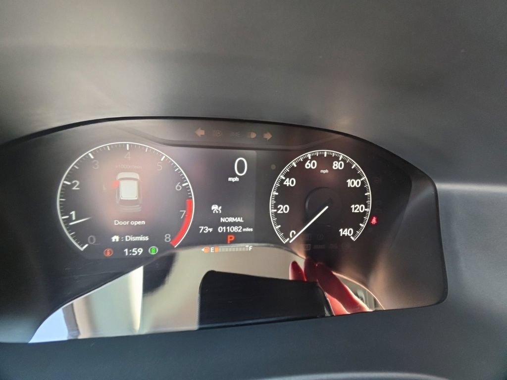 Used 2025 Honda CR-V LX image 15