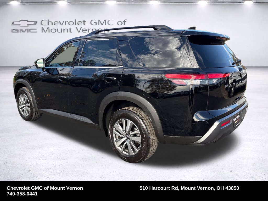 Used 2026 Nissan Pathfinder SL AWD/4WD image 3