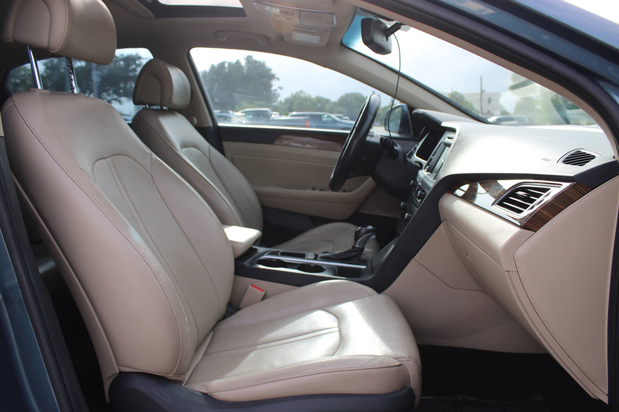 Used 2017 Hyundai Sonata Limited FWD image 7