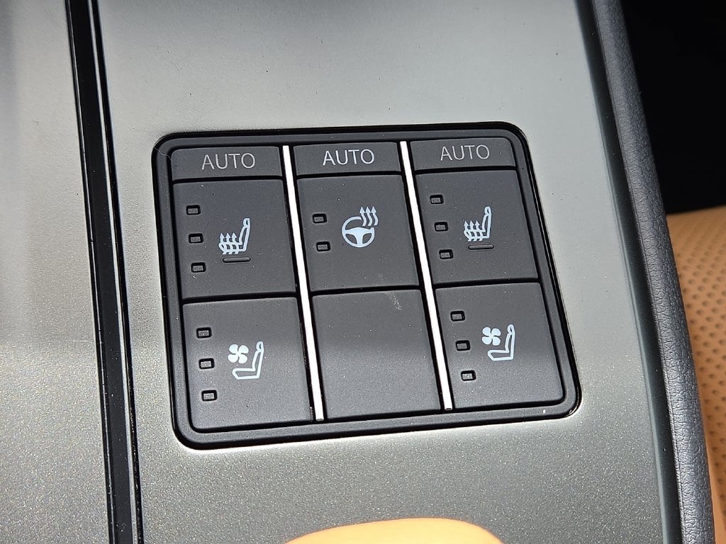 New 2026 Lexus UX 300h FWD w/ Accessory Package (2T) image 22