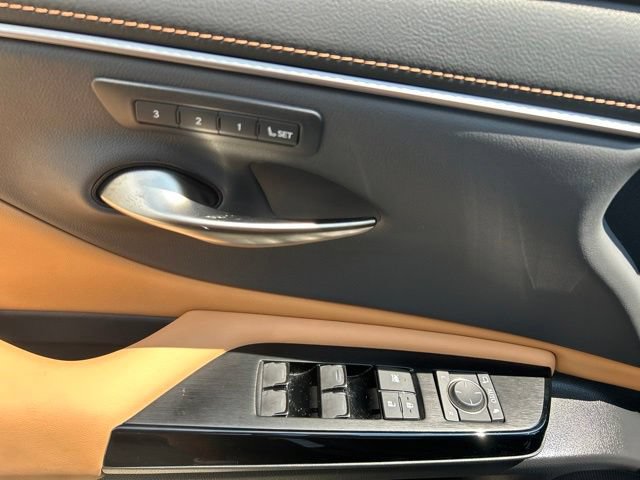 Certified 2023 Lexus ES 250 w/ Premium Package AWD/4WD image 36