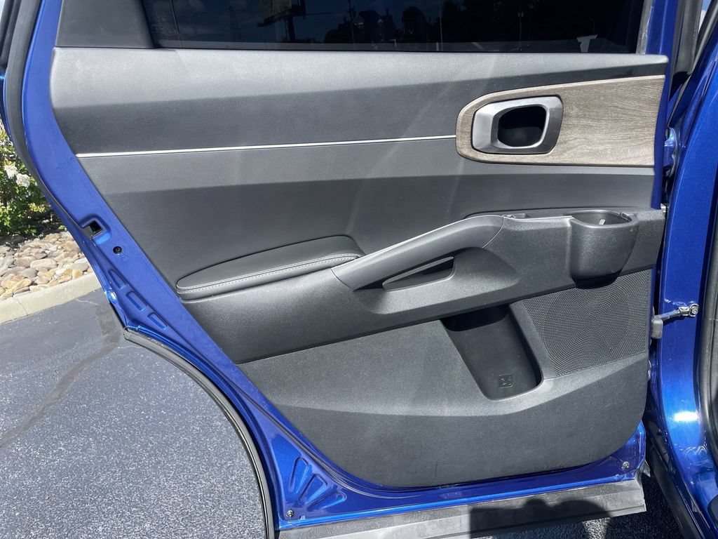 Used 2021 Kia Sorento EX w/ Panoramic Sunroof Package FWD image 21