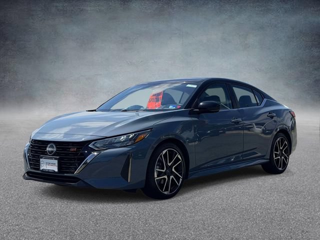 Used 2025 Nissan Sentra SR w/ SR Premium Package FWD image 5