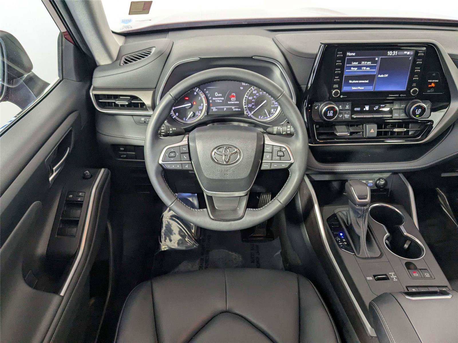 Used 2022 Toyota Highlander XLE image 41