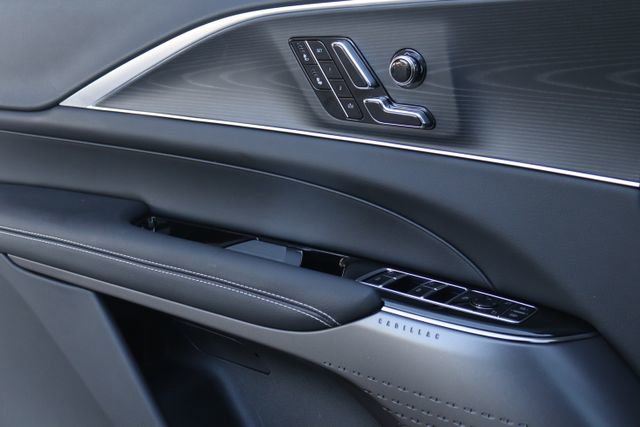 Certified 2025 Cadillac Lyriq Luxury image 22