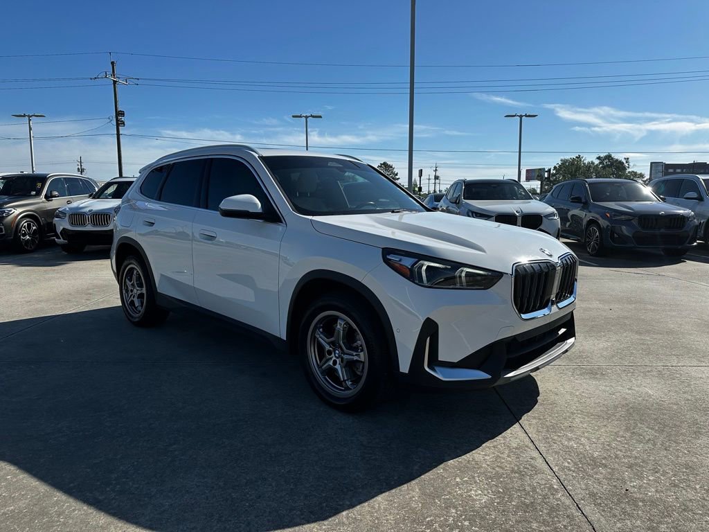 Certified 2023 BMW X1 xDrive28i w/ Premium Package image 3