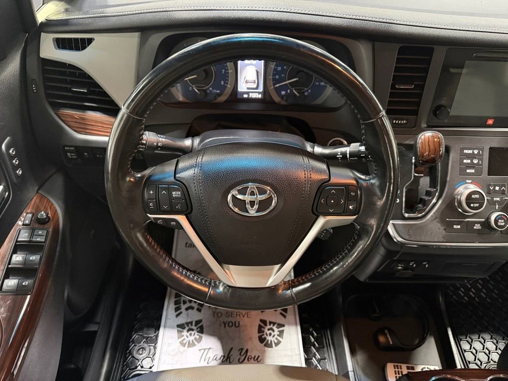 Used 2017 Toyota Sienna Limited AWD/4WD image 28