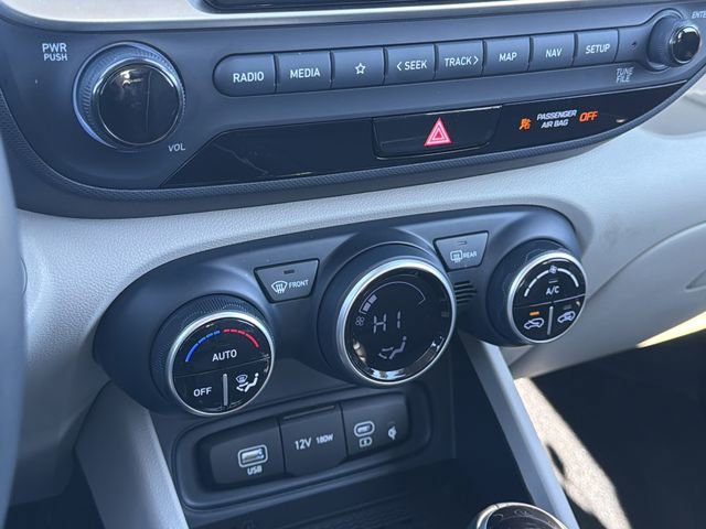 Certified 2025 Hyundai Venue Limited FWD image 31