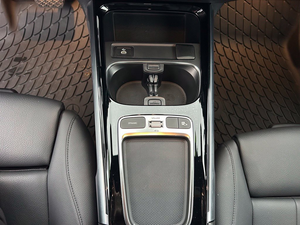 Used 2026 Mercedes-Benz GLB 250 4MATIC image 18