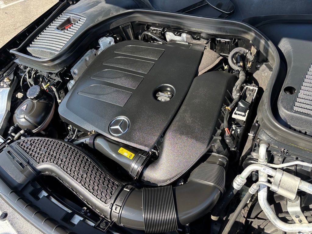 Used 2021 Mercedes-Benz GLC 300 image 28