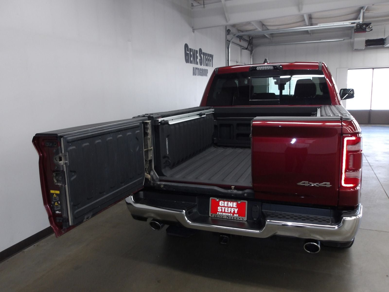 Used 2023 RAM 1500 Limited AWD/4WD image 22