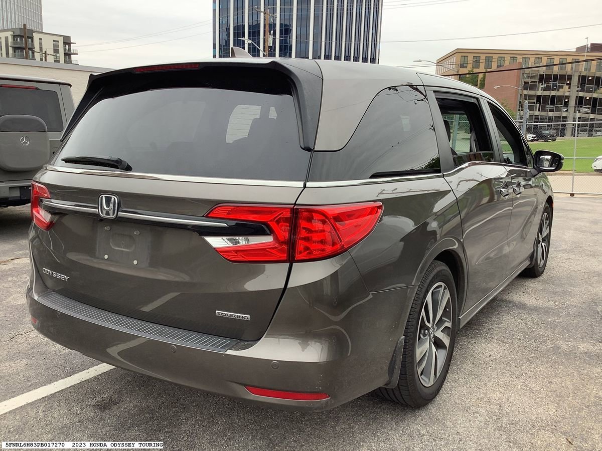 Used 2023 Honda Odyssey Touring image 5