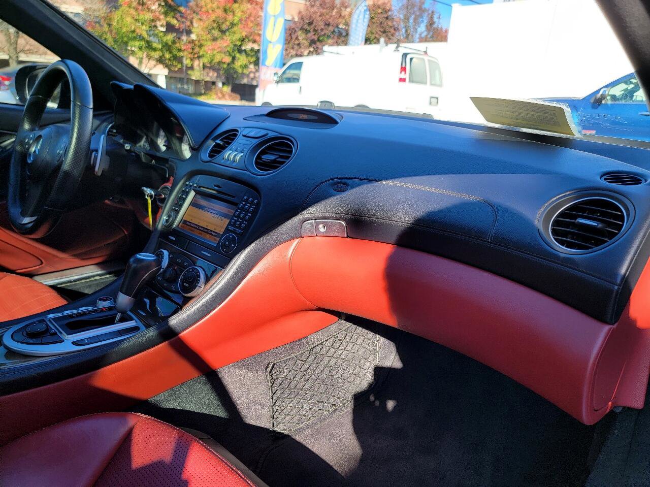 Used 2011 Mercedes-Benz SL 63 AMG image 34