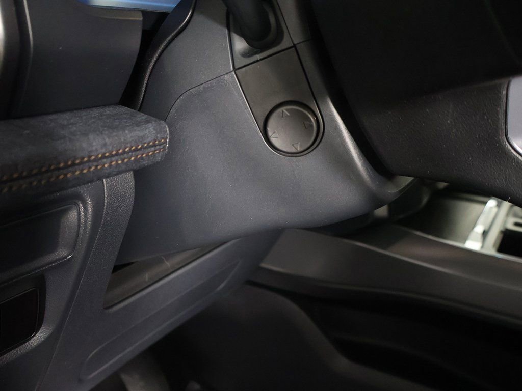 Used 2025 Ford F150 Lightning Lariat image 47