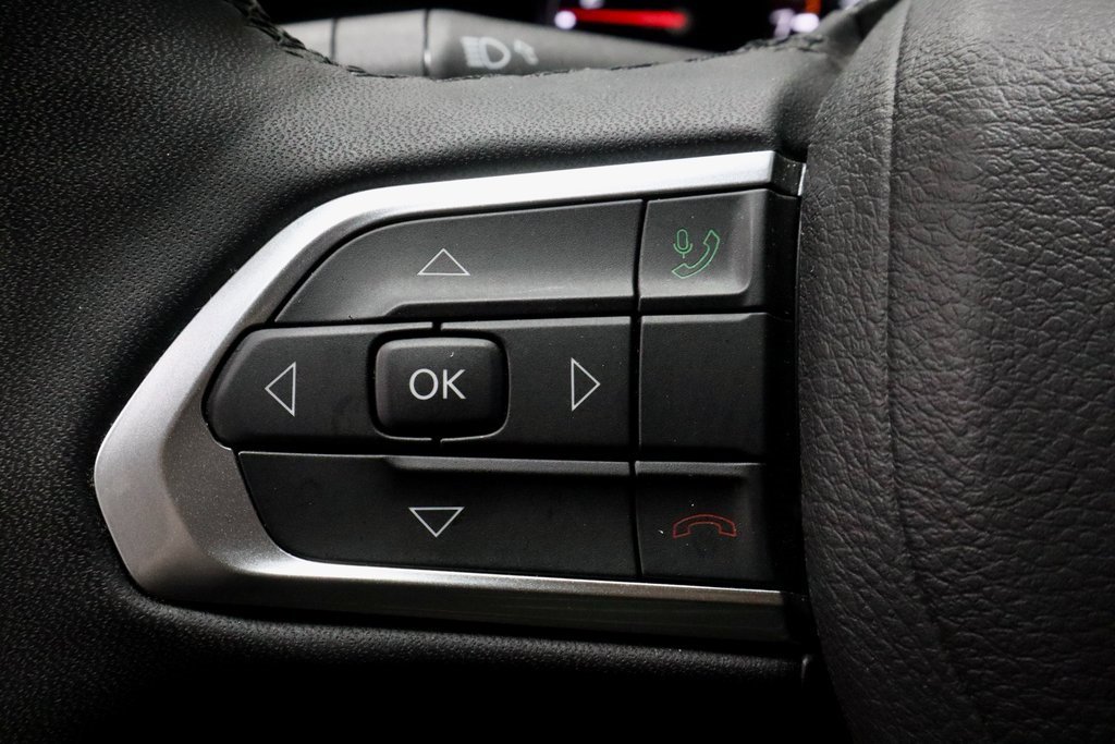 Used 2024 Jeep Compass Limited image 26