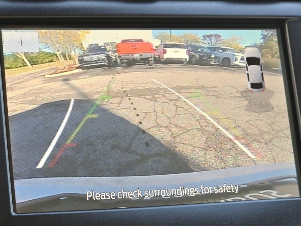 Used 2020 Ford Fusion SE image 3