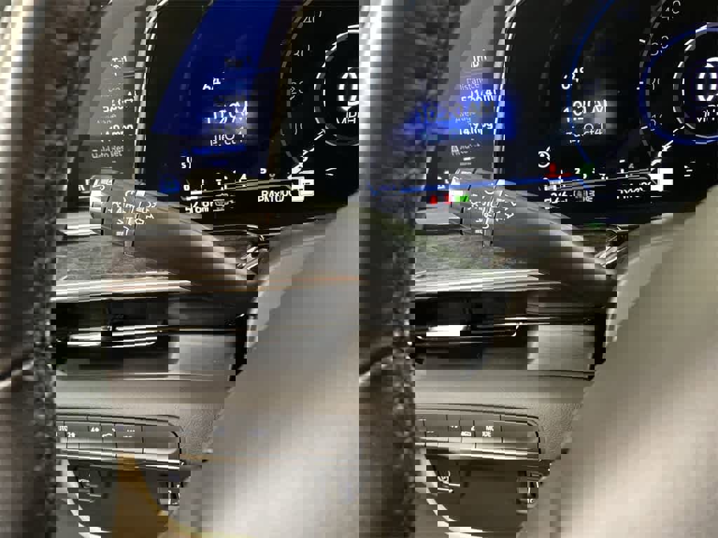 Used 2023 Cadillac Escalade Premium Luxury image 25