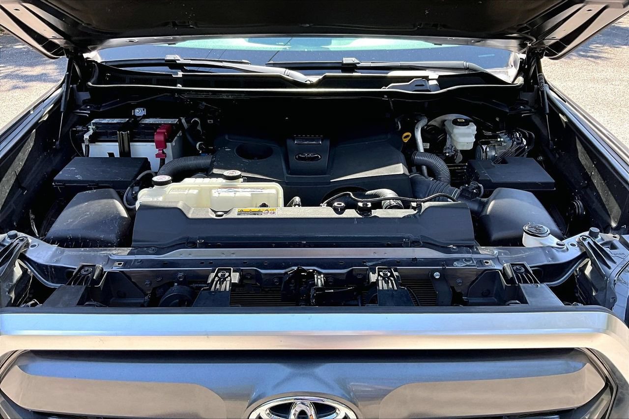Used 2024 Toyota Tundra Limited w/ Power Package AWD/4WD image 29