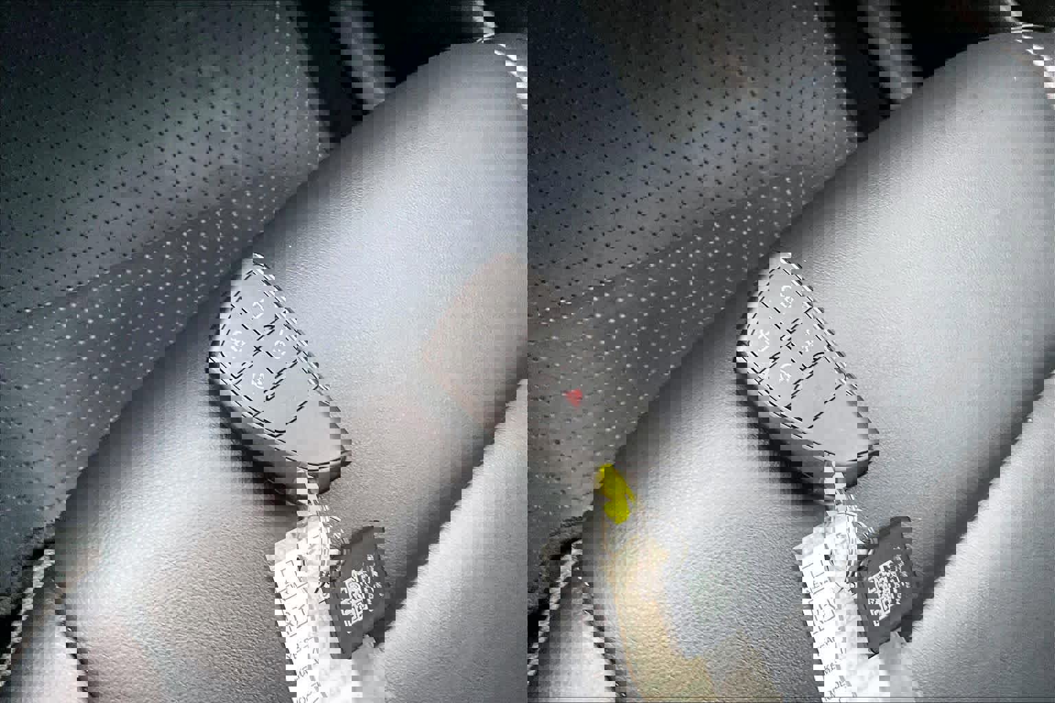 Used 2024 GMC Acadia Elevation image 13