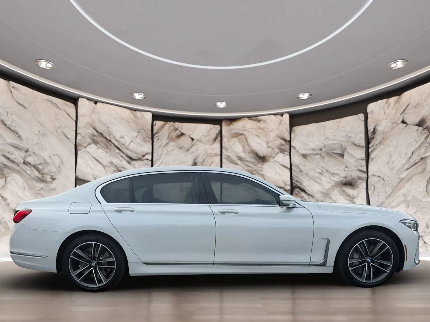 Used 2020 BMW 750i xDrive w/ Autobahn Package AWD/4WD image 4