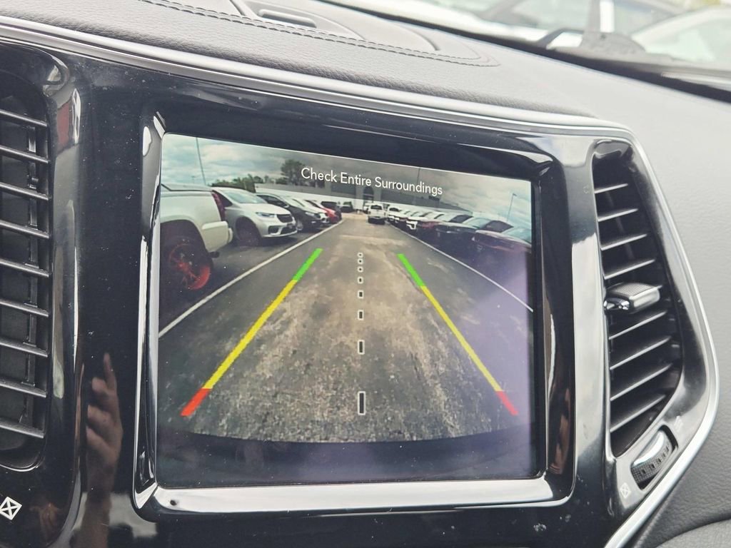 Used 2021 Jeep Cherokee Limited w/ Elite Package image 26