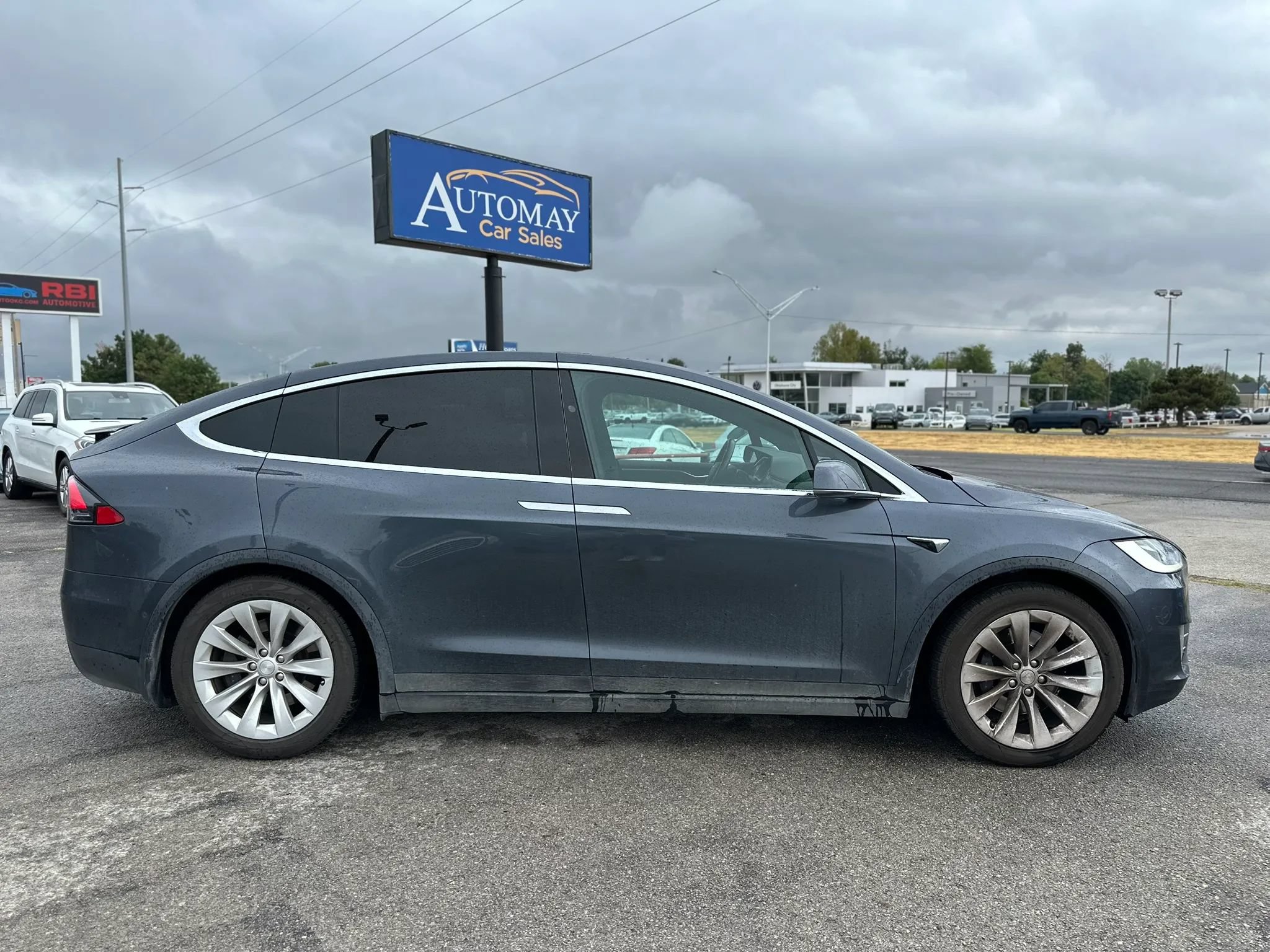 Used 2017 Tesla Model X 75D AWD/4WD image 9