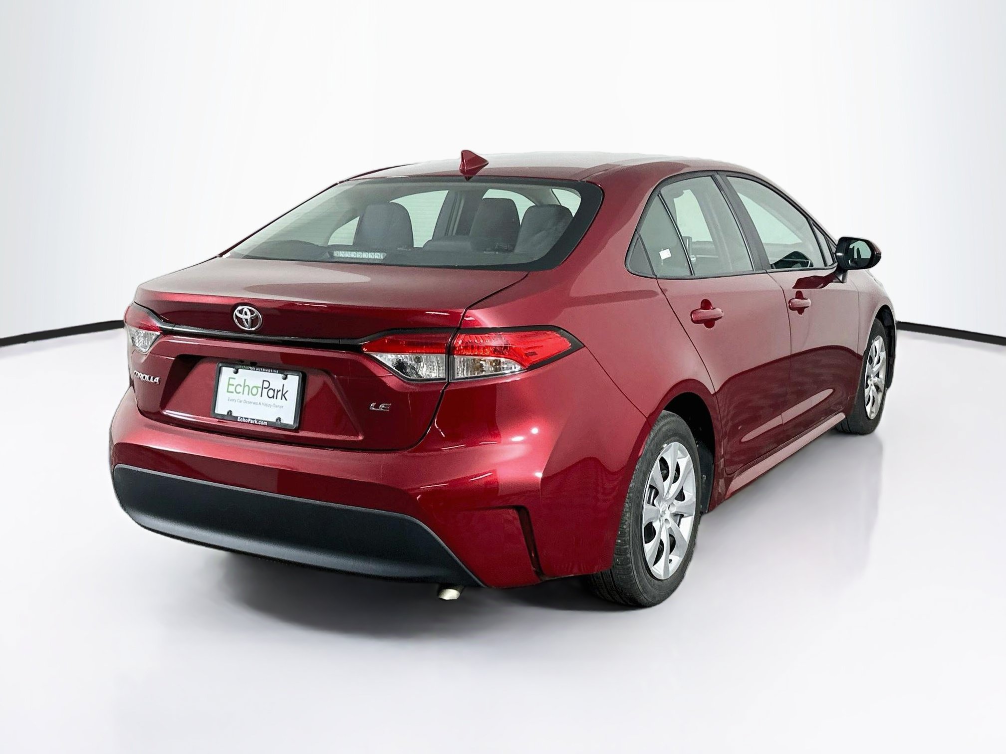 Used 2025 Toyota Corolla LE FWD image 9