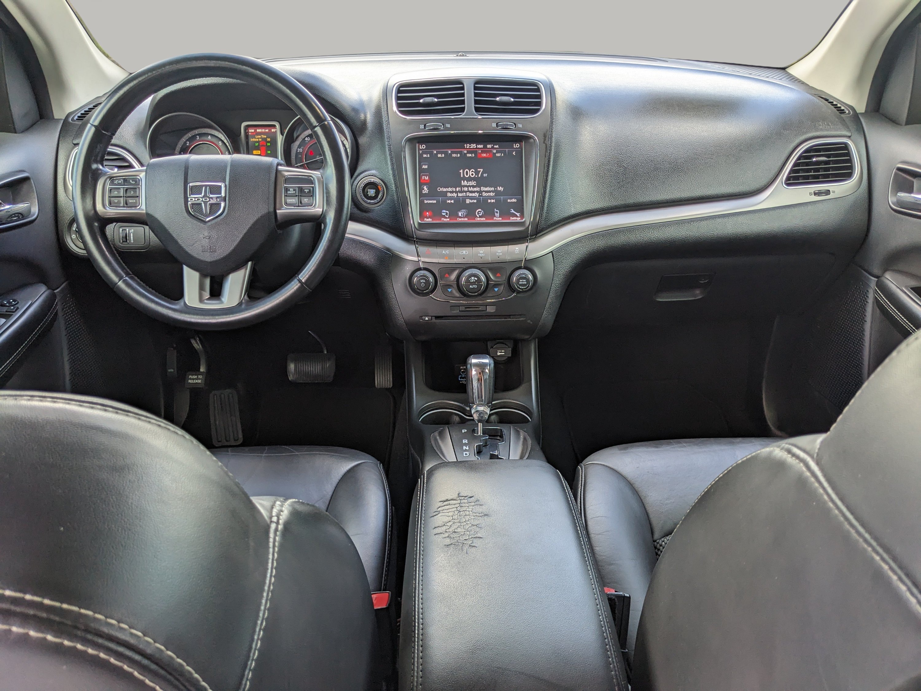 Used 2019 Dodge Journey Crossroad w/ Driver Convenience Group FWD image 18