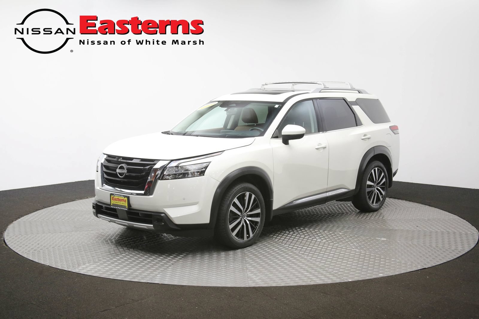 Used 2023 Nissan Pathfinder Platinum AWD/4WD image 59