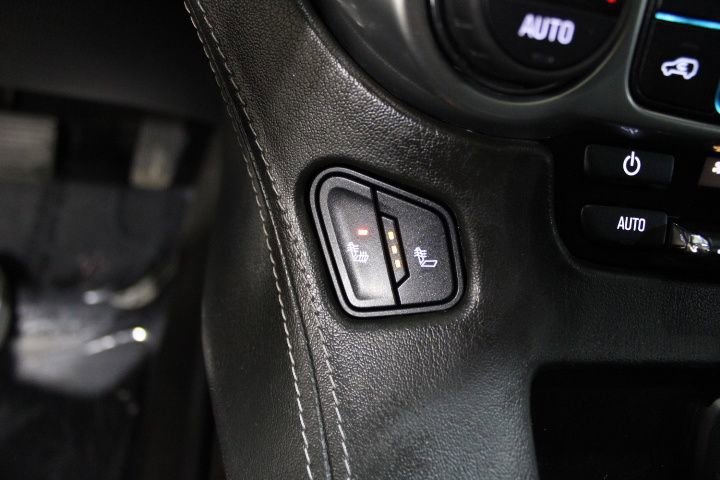 Used 2020 Chevrolet Suburban LT image 55