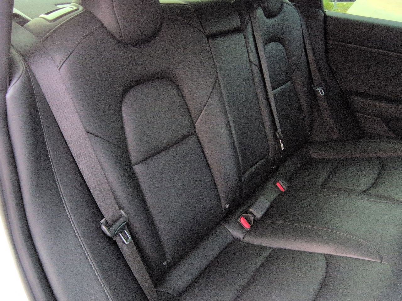 Used 2018 Tesla Model 3 Long Range image 25