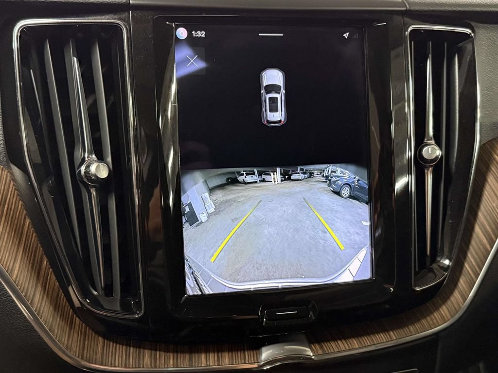 Used 2023 Volvo XC60 B5 Plus w/ Climate Package AWD/4WD image 7