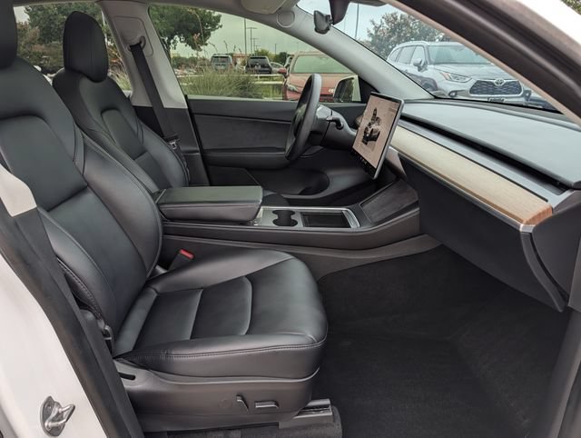 Used 2022 Tesla Model Y Performance AWD/4WD image 30