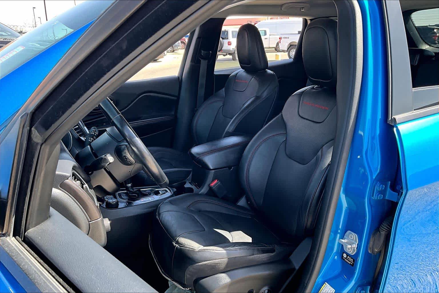 Used 2021 Jeep Cherokee Trailhawk w/ Technology Group image 8