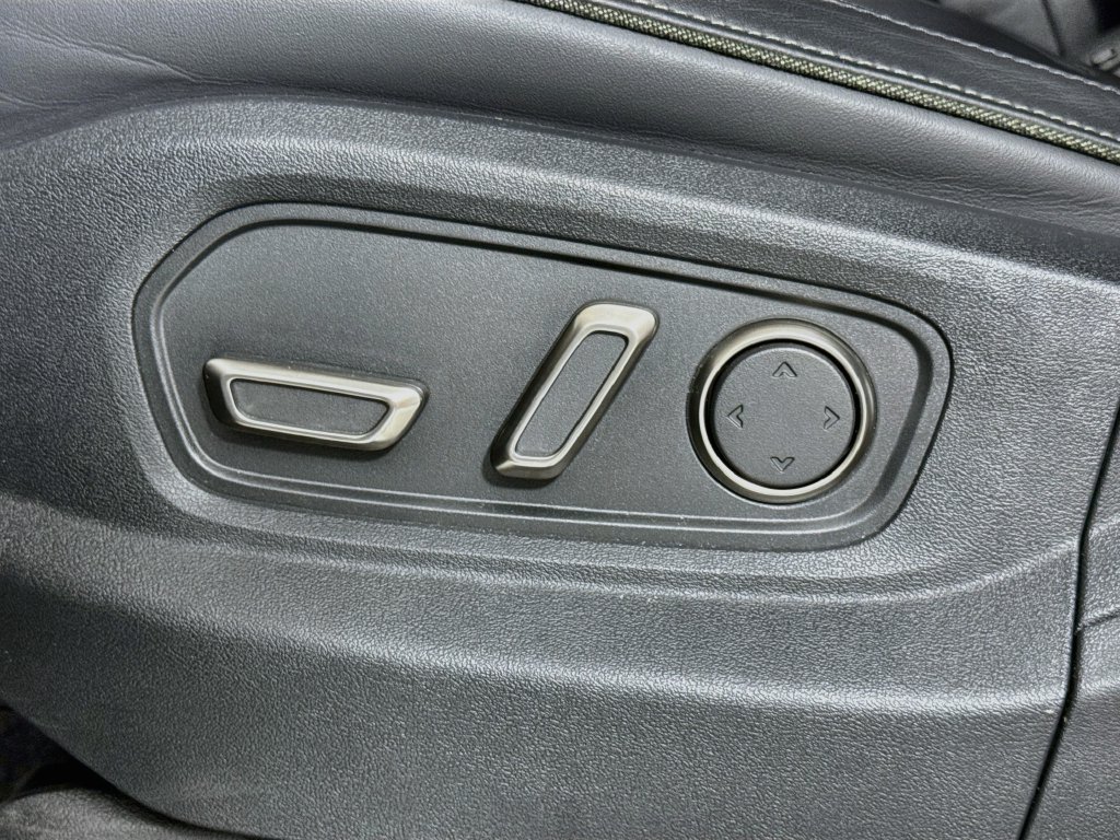 Used 2023 Rivian R1T Adventure Dual AWD/4WD image 16
