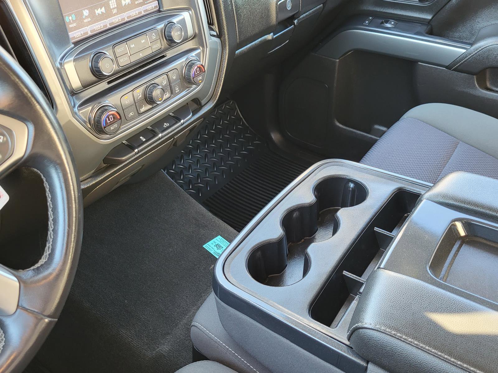 Used 2018 Chevrolet Silverado 1500 LT w/ All Star Edition image 28