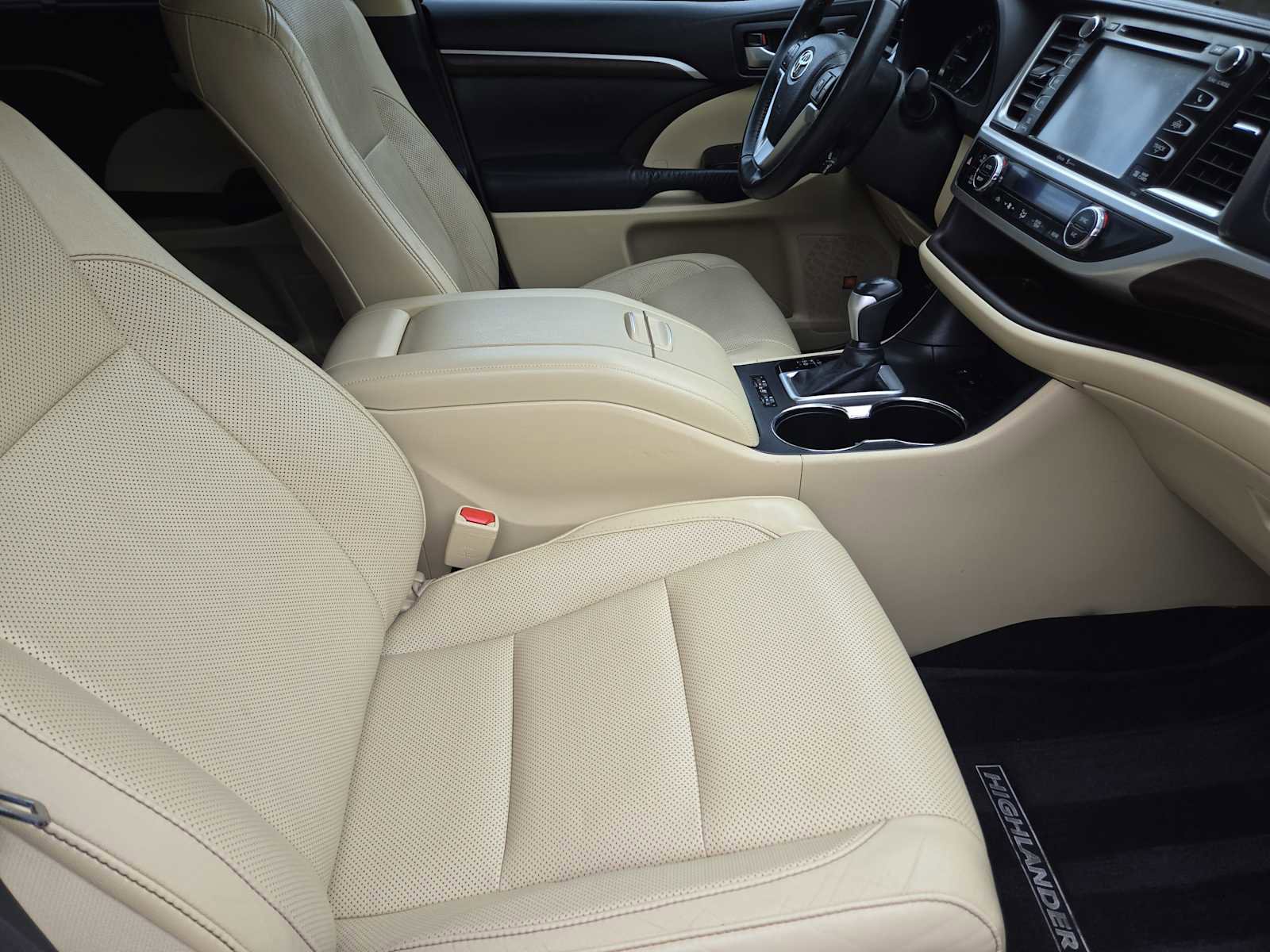 Used 2015 Toyota Highlander Limited FWD image 14