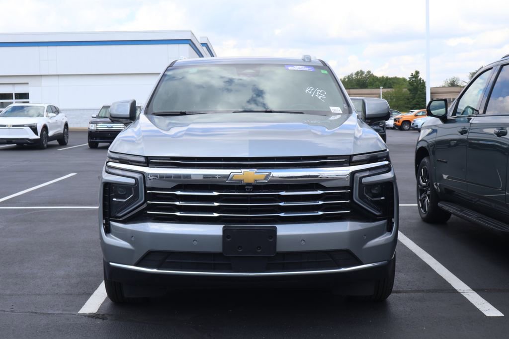 Used 2025 Chevrolet Tahoe LT AWD/4WD image 2