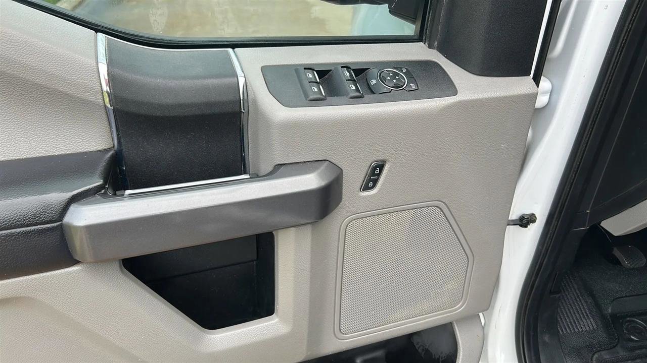 Used 2018 Ford F250 XLT w/ XLT Value Package image 40